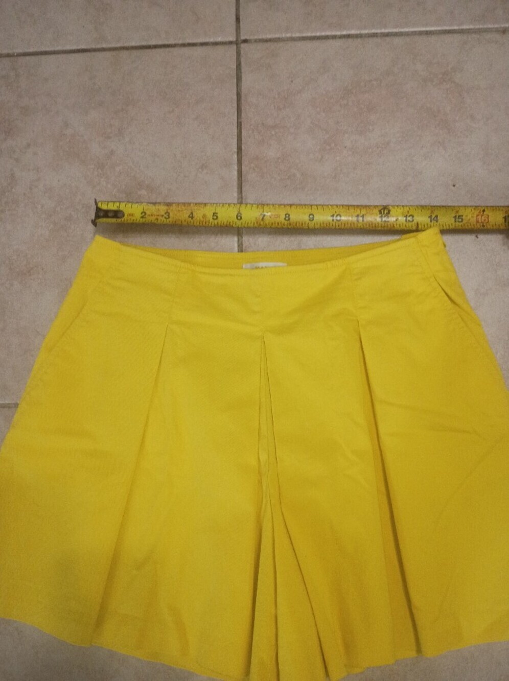 Anthropologie Yellow Pleated Women’s Shorts - Picture 3 of 7